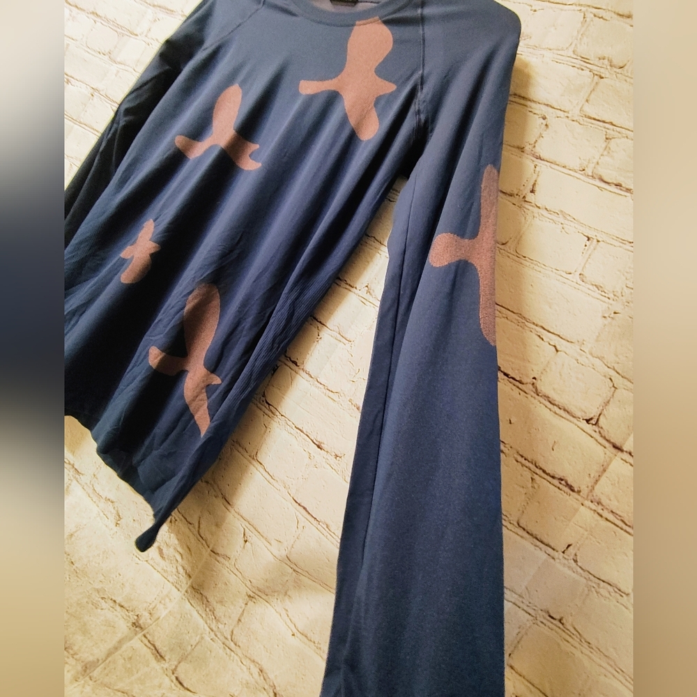 oiselle Navy Blue Long Sleeve Tee with Pink Bird Print - Picture 6 of 12